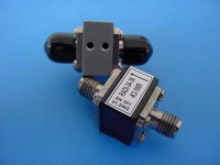 ?RADITEK同軸隔離器和環形器高頻(17gh z -50 gh z ) 2.9mm (k) 和 2.4mm 連接器